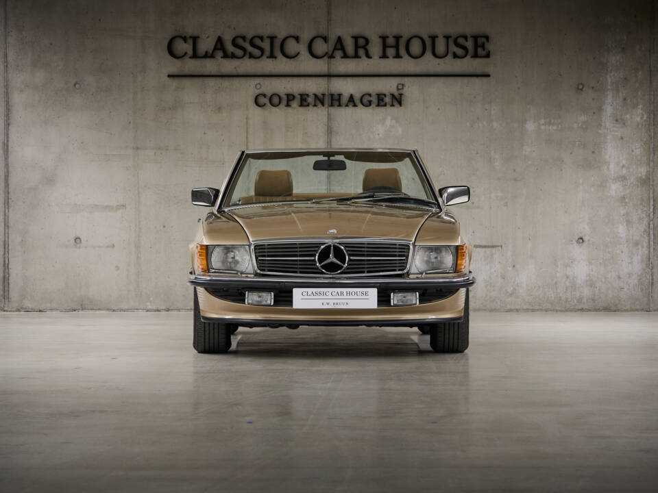 Image 8/99 of Mercedes-Benz 300 SL (1987)