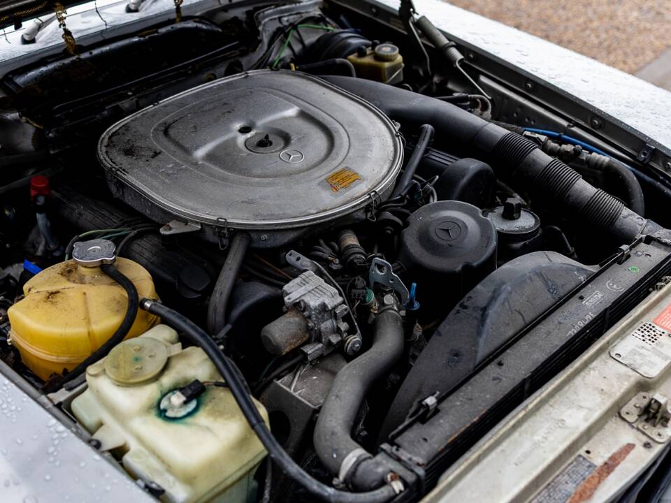 Image 5/31 of Mercedes-Benz 560 SL (1987)