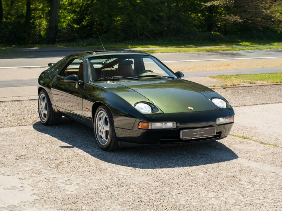 Image 9/30 of Porsche 928 GTS (1993)