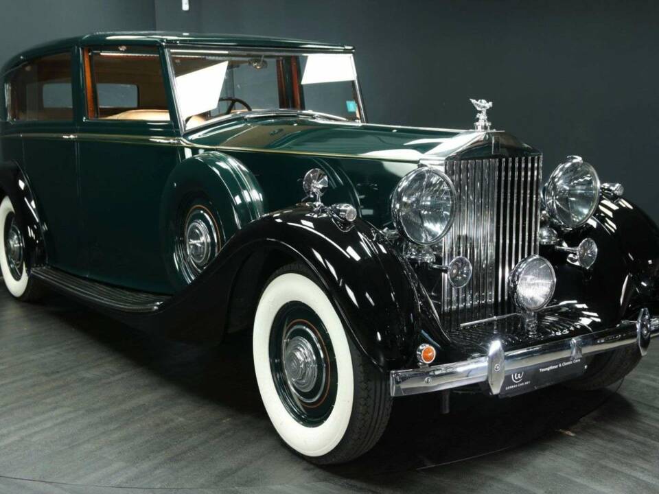 Image 7/30 of Rolls-Royce Phantom III (1938)