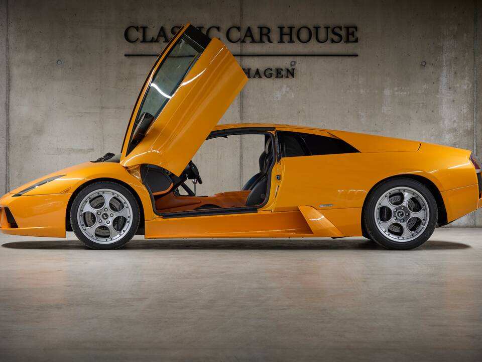 Image 9/99 of Lamborghini Murciélago (2003)