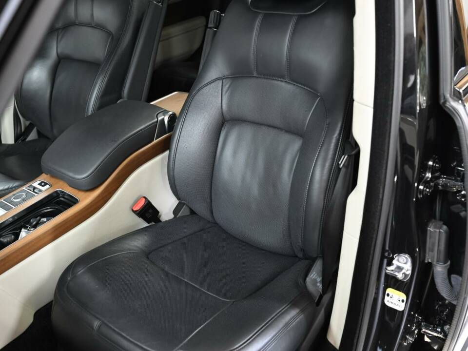 Bild 25/50 von Land Rover Range Rover Autobiography SDV8 (2018)