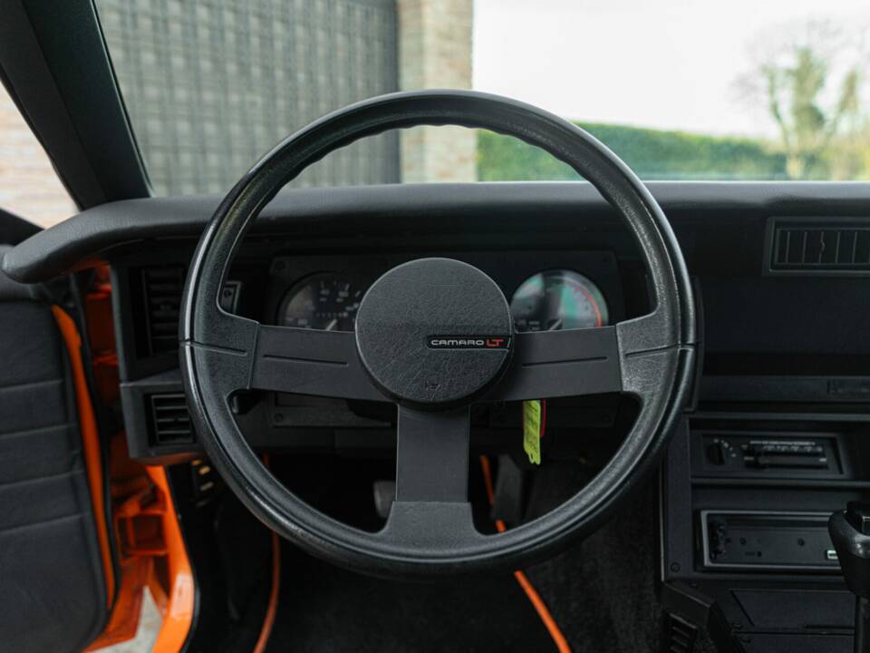 Image 49/50 of Chevrolet Camaro Z28 (1992)