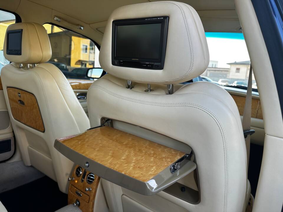 Image 21/22 of Bentley Arnage Red Label (2001)