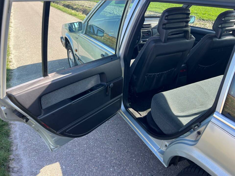 Image 22/41 of Volvo 740 (1987)