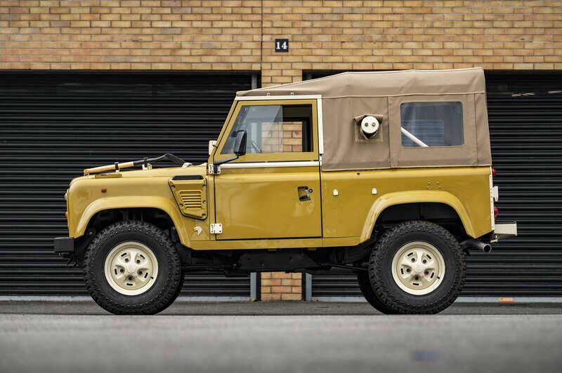 Image 7/39 of Land Rover Defender 90 Td5 (1998)