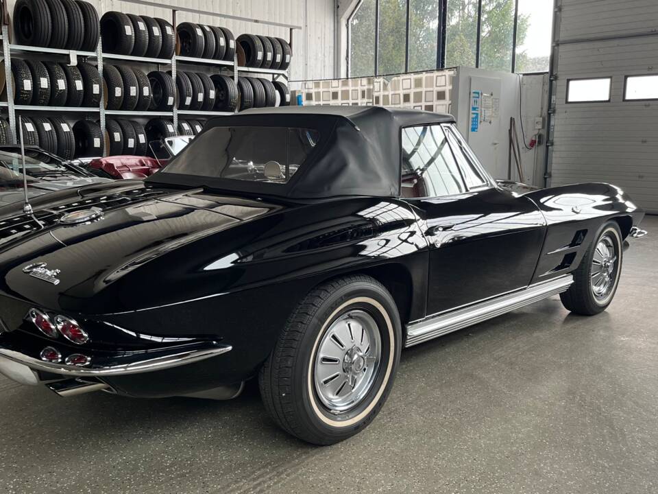 Image 13/49 of Chevrolet Corvette Sting Ray Convertible (1964)