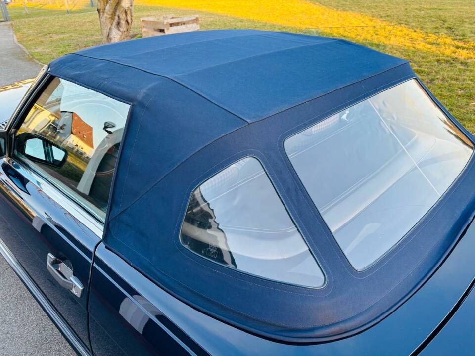 Image 11/23 of Mercedes-Benz 500 SL (1986)