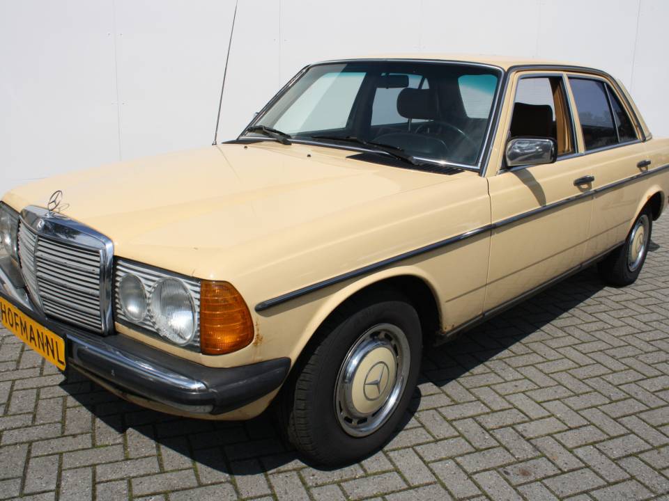 Afbeelding 1/9 van Mercedes-Benz 200 D (1981)