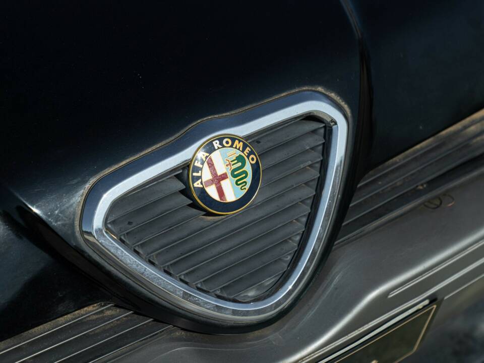 Image 22/50 of Alfa Romeo 164 2.0 (1990)