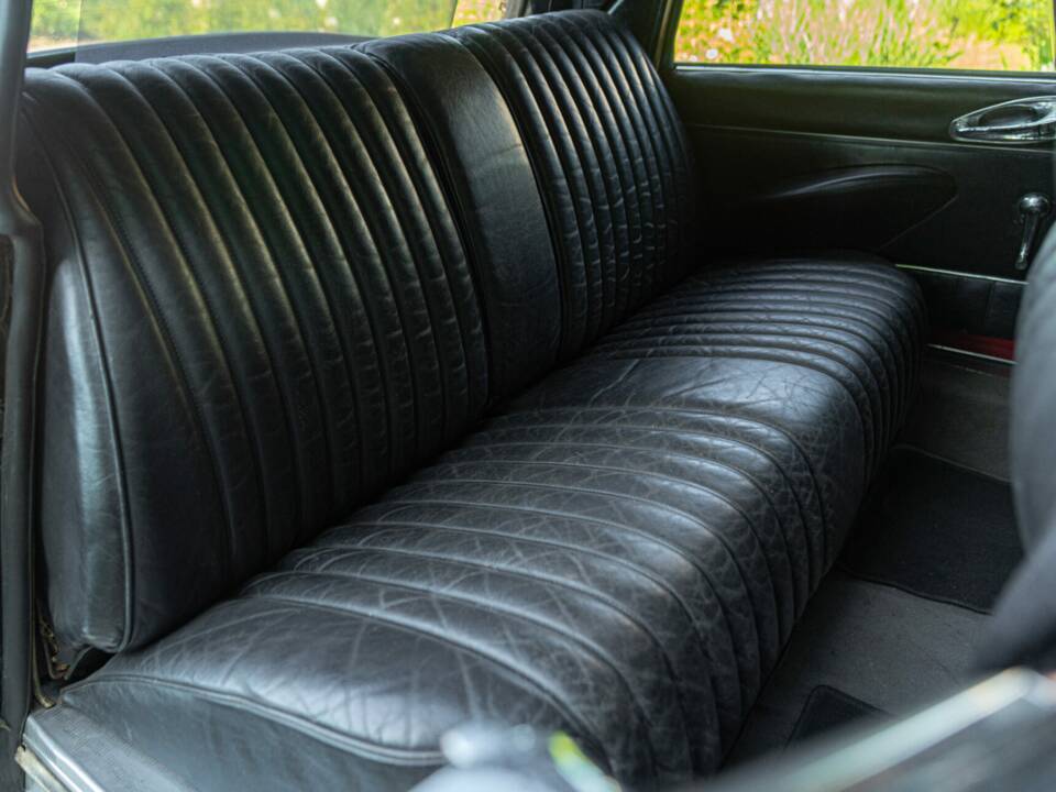 Bild 30/50 von Citroën DS 23 Pallas (1972)