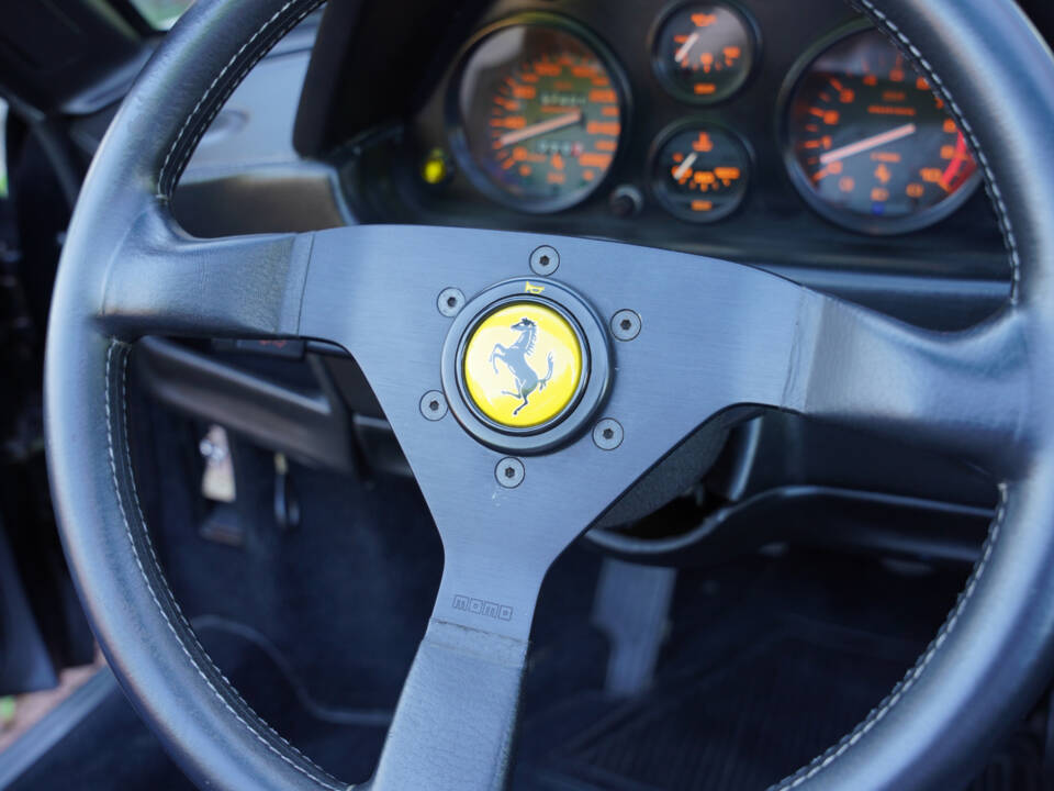 Image 38/50 of Ferrari 328 GTS (1987)