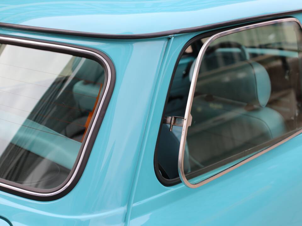 Image 32/50 de Mini Cooper 1.3i MPI (1999)