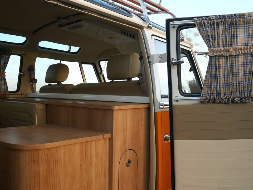 Image 13/30 of Volkswagen T1 Samba 1.2 (1961)