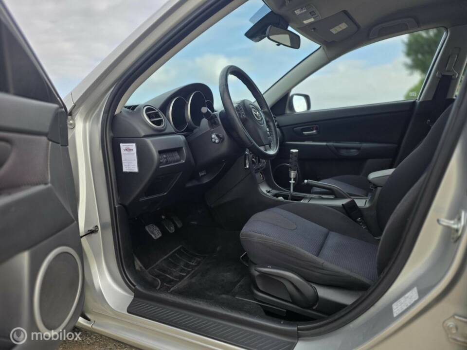 Image 14/27 de Mazda 3 - 1.6 (2009)