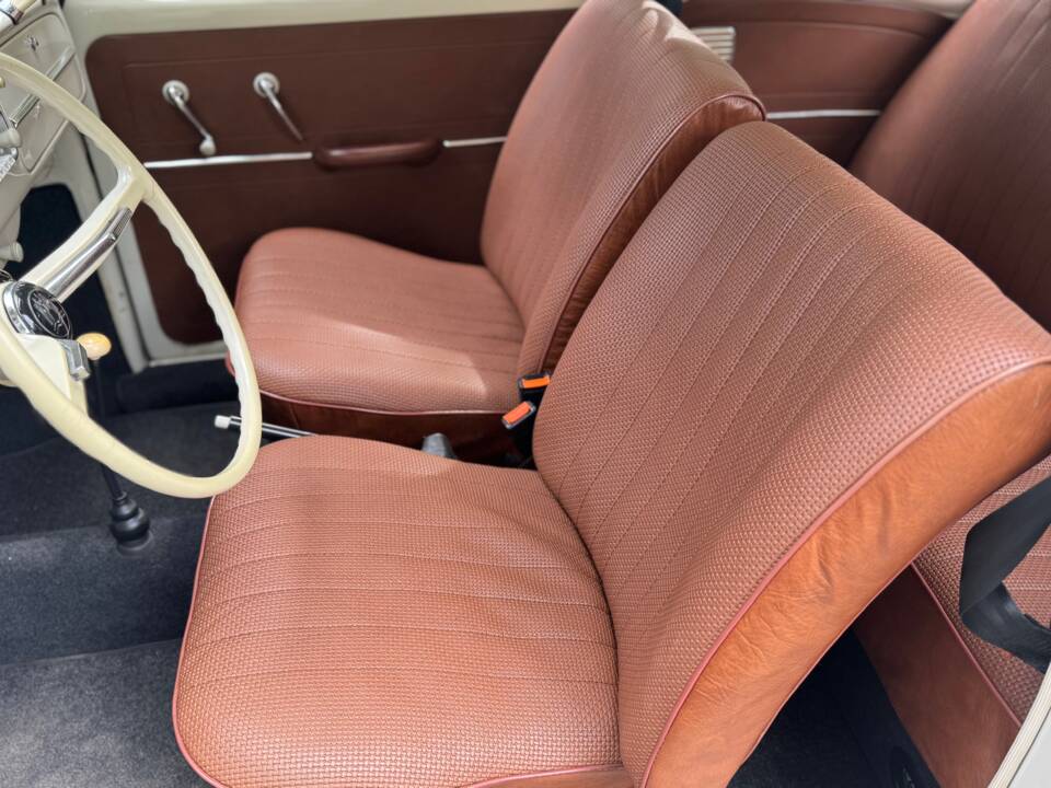 Afbeelding 21/27 van Volkswagen Käfer 1300 (1966)