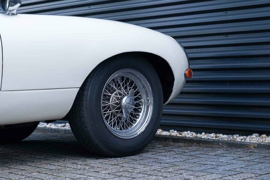 Image 16/23 de Jaguar Type E 3.8 (1963)