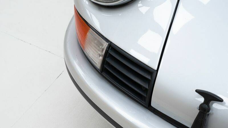 Afbeelding 15/15 van Porsche 911 Carrera 4 (1989)