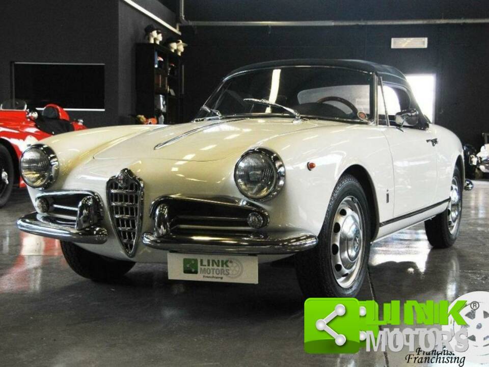 Image 3/10 of Alfa Romeo Giulietta Spider (1961)