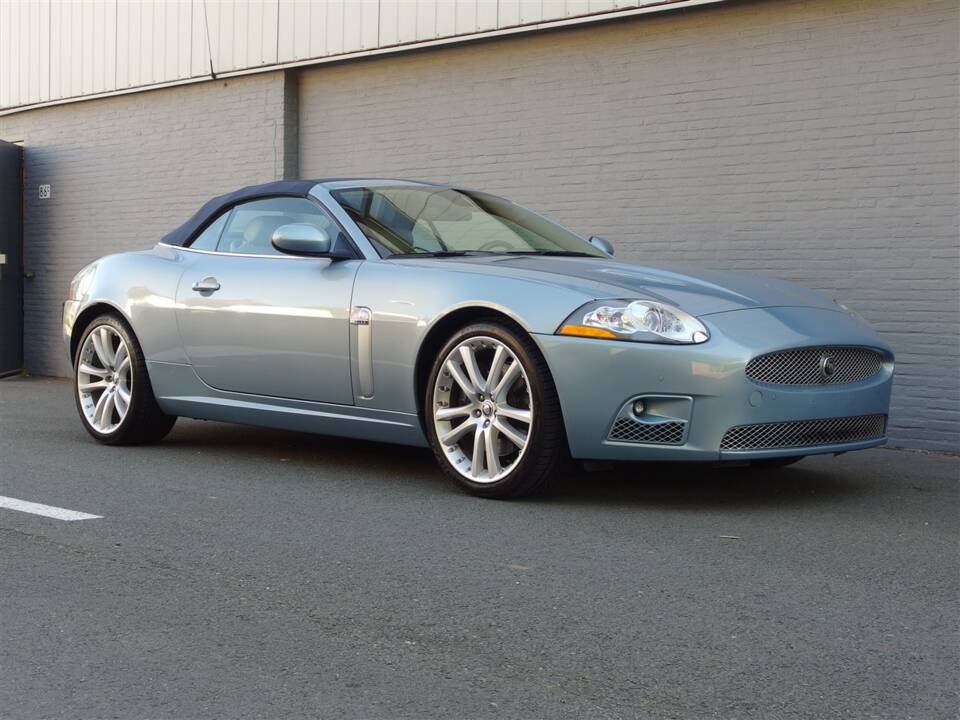 Bild 2/100 von Jaguar XKR (2008)
