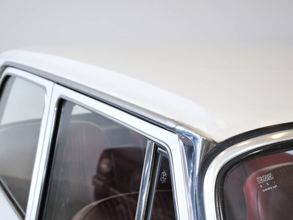 Image 5/63 of Alfa Romeo Giulia 1600 Super Biscione (1969)