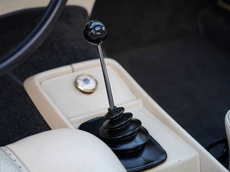 Image 6/14 de Mercedes-Benz 280 SE (1969)