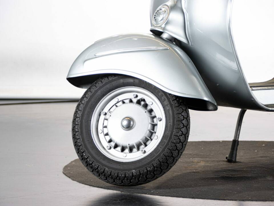 Bild 33/50 von Piaggio Vespa 150 Sprint (1967)