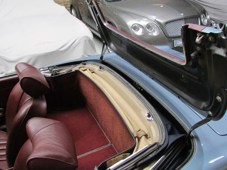 Bild 19/26 von Mercedes-Benz 280 SL (1969)