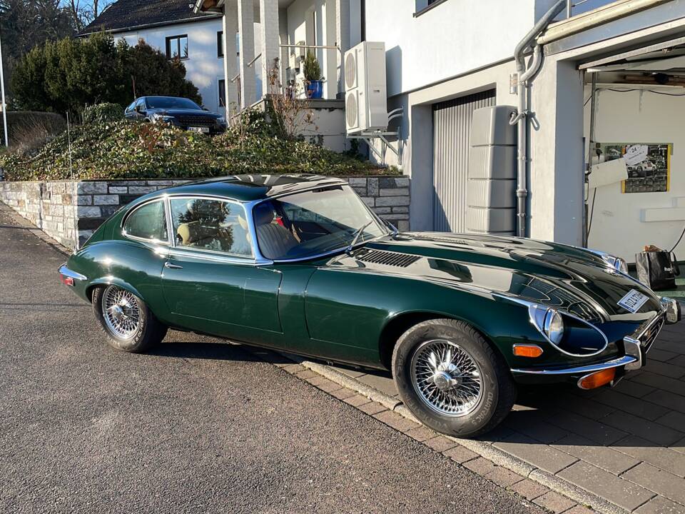 Bild 12/12 von Jaguar E-Type V12 (2+2) (1972)