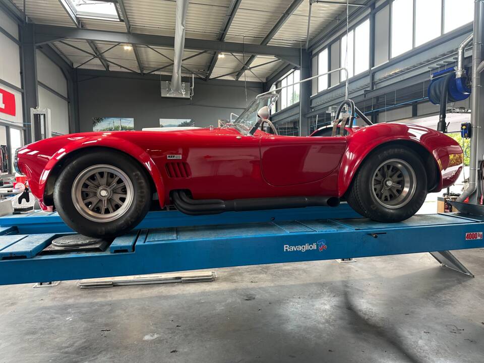 Immagine 14/20 di AC Cobra Lightweight (1994)