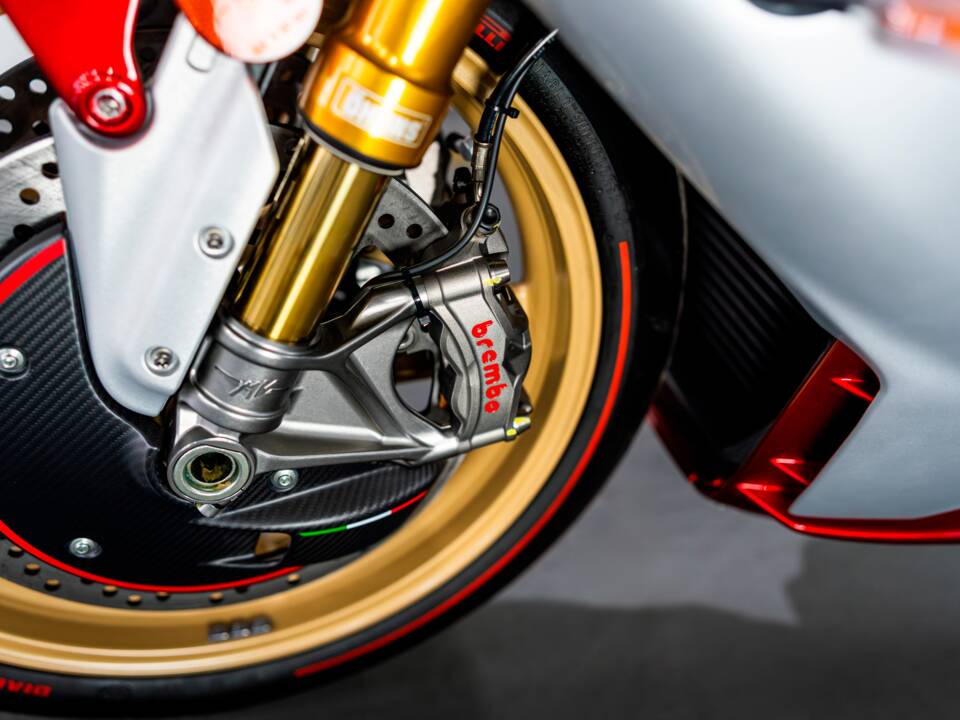 Bild 21/38 von MV Agusta DUMMY (2011)