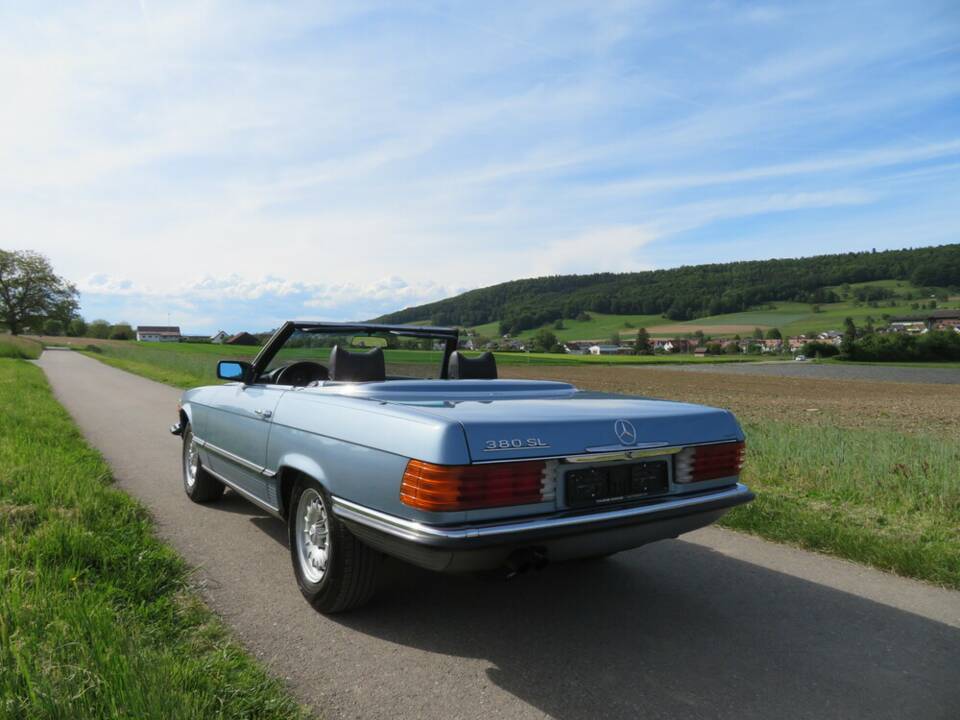 Bild 2/25 von Mercedes-Benz 380 SL (1985)