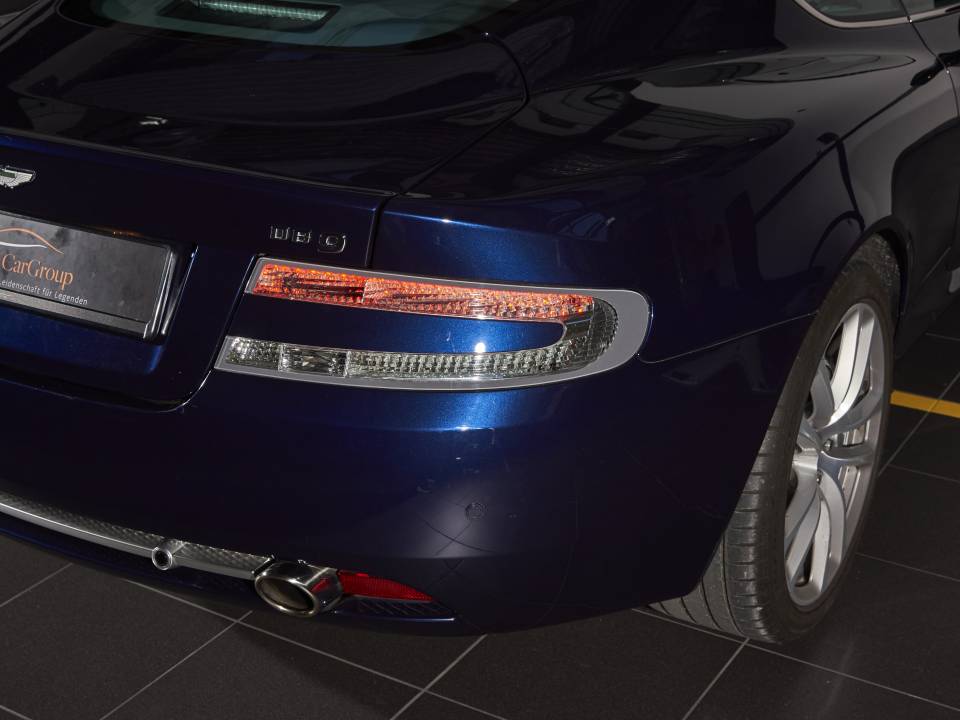 Aston Martin DB 9 - Leuchte Hinten