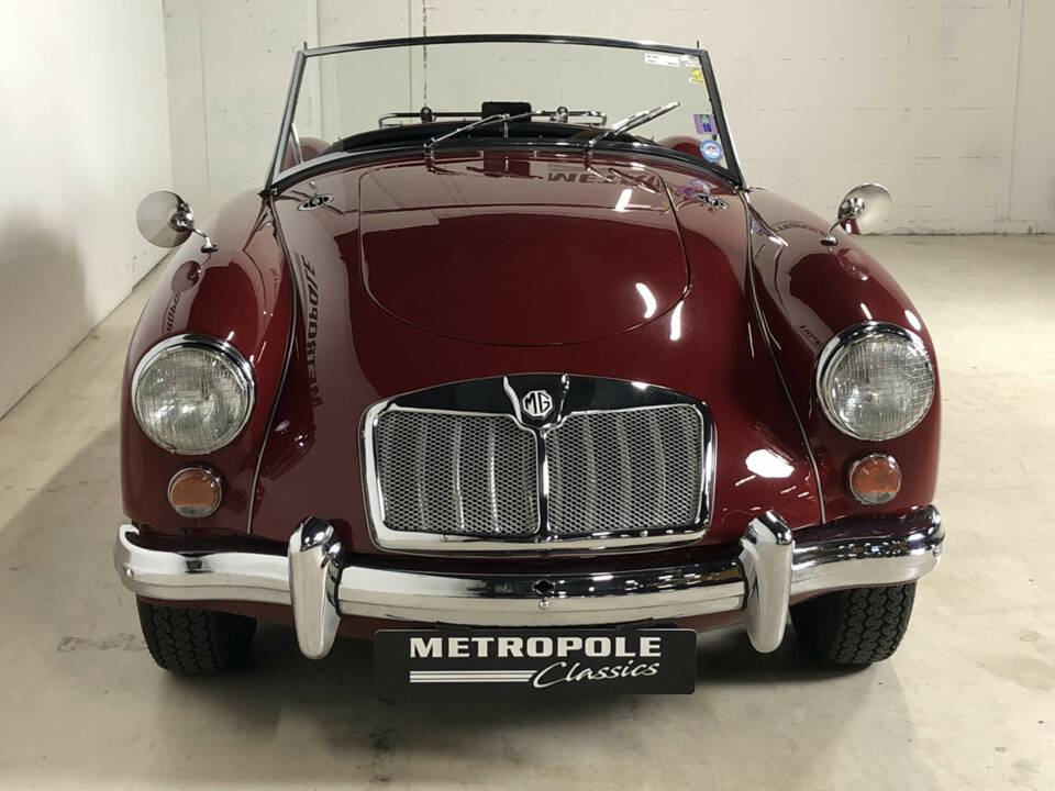 Image 11/25 of MG MGA 1600 (1959)