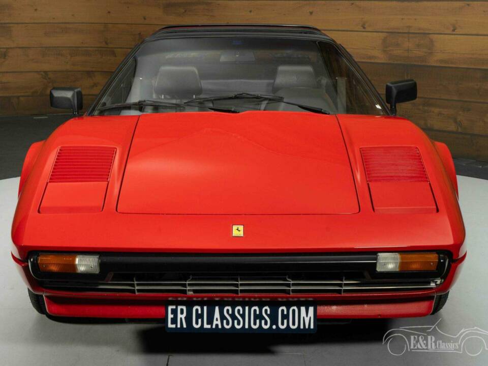 Immagine 7/19 di Ferrari 308 GTSi (US) (1982)