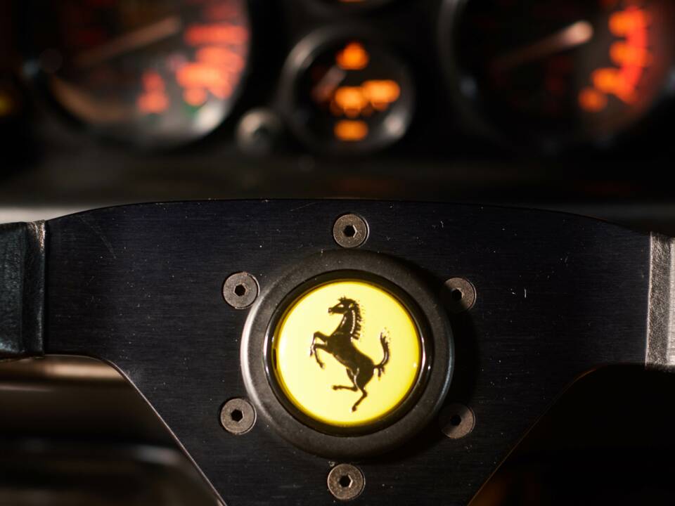 Image 48/79 of Ferrari 328 GTB (1985)