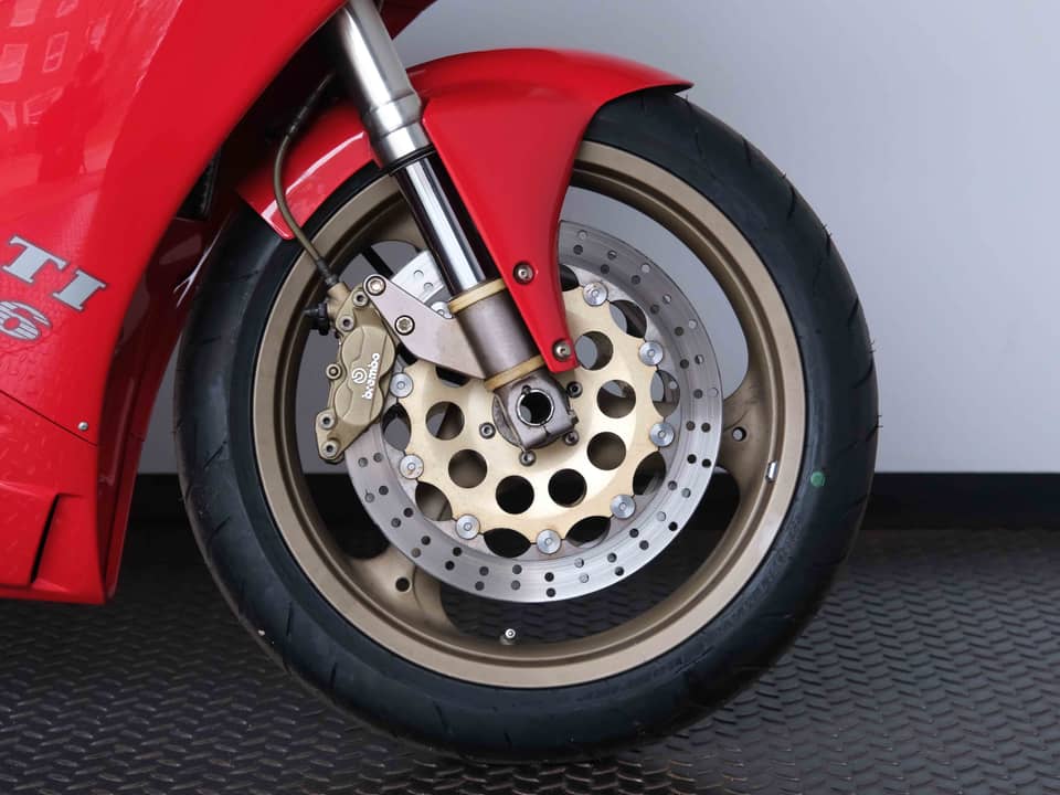 Bild 2/93 von Ducati 916 Strada (1994)