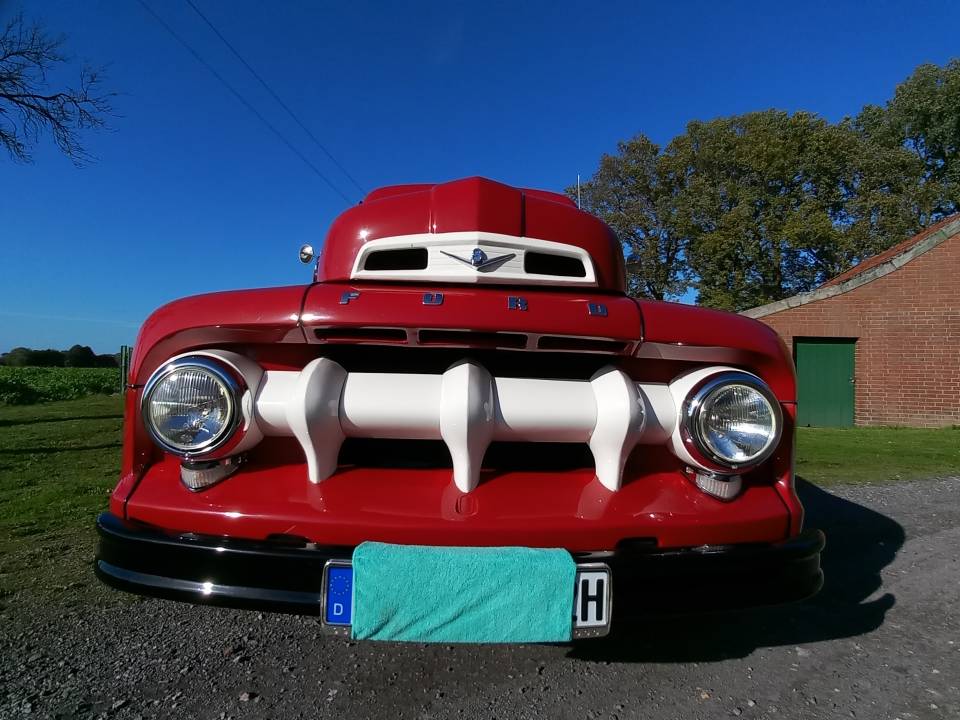 Image 4/16 of Ford F-1 Stepside (1952)