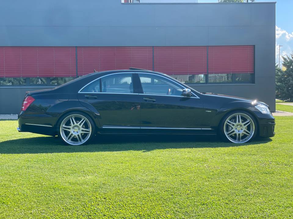 Afbeelding 15/48 van Mercedes-Benz S 500 BlueEFFICIENCY (2011)