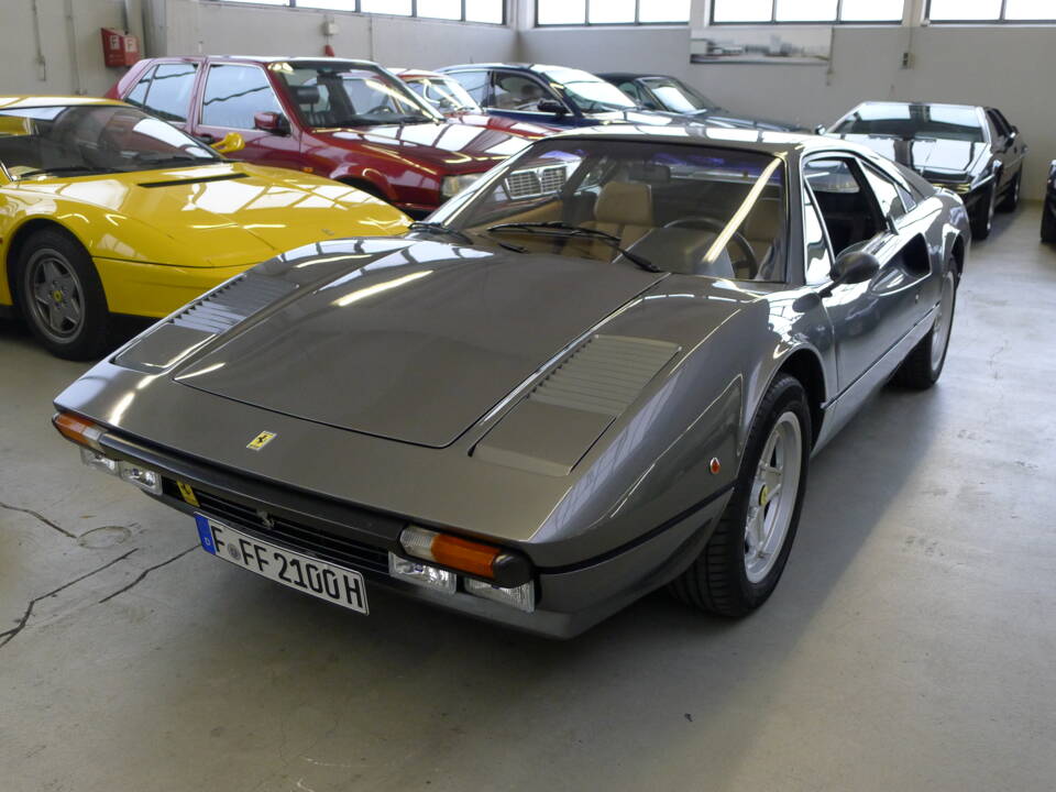 Bild 26/40 von Ferrari 308 GTB (1976)