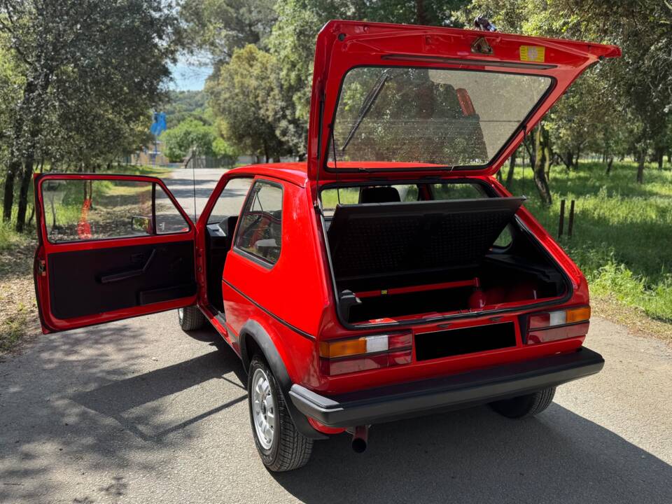 Immagine 27/31 di Volkswagen Golf I GTI 1.6 (1982)