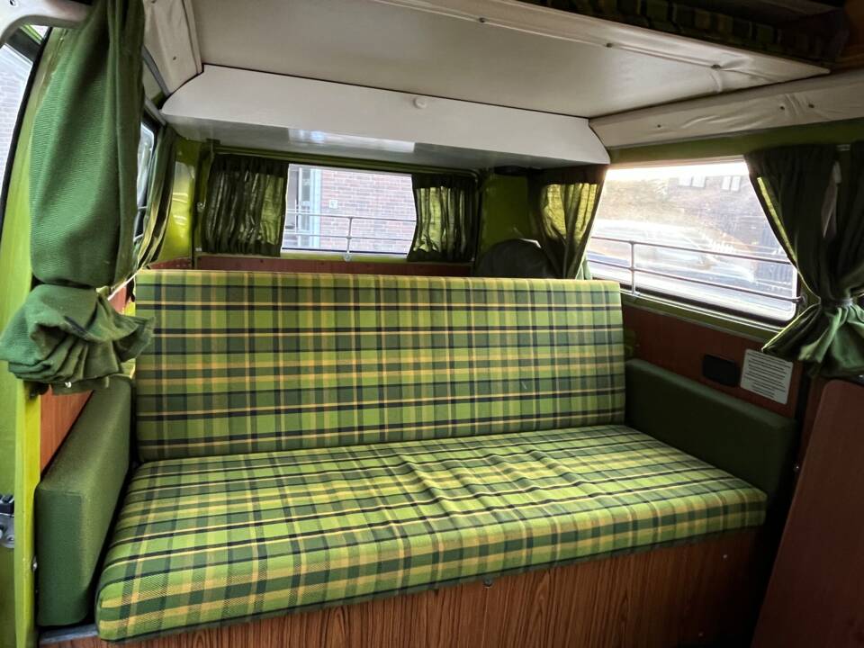 Image 24/57 of Volkswagen T2b Westfalia (1978)
