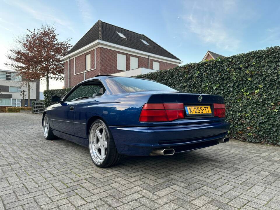 Image 8/8 of BMW 850i (1990)