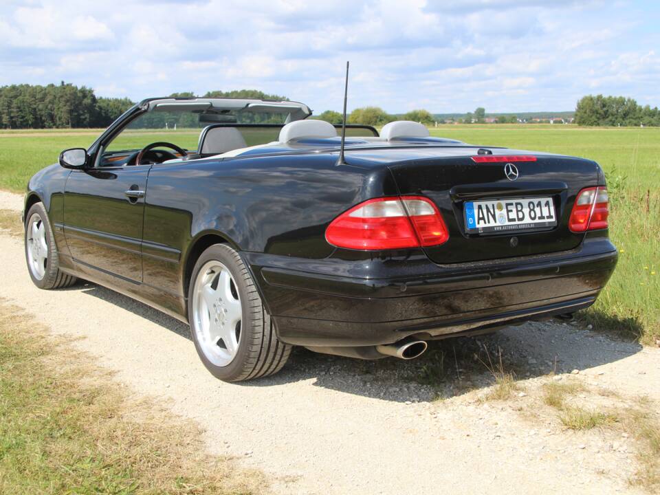 Bild 6/42 von Mercedes-Benz CLK 430 (2002)