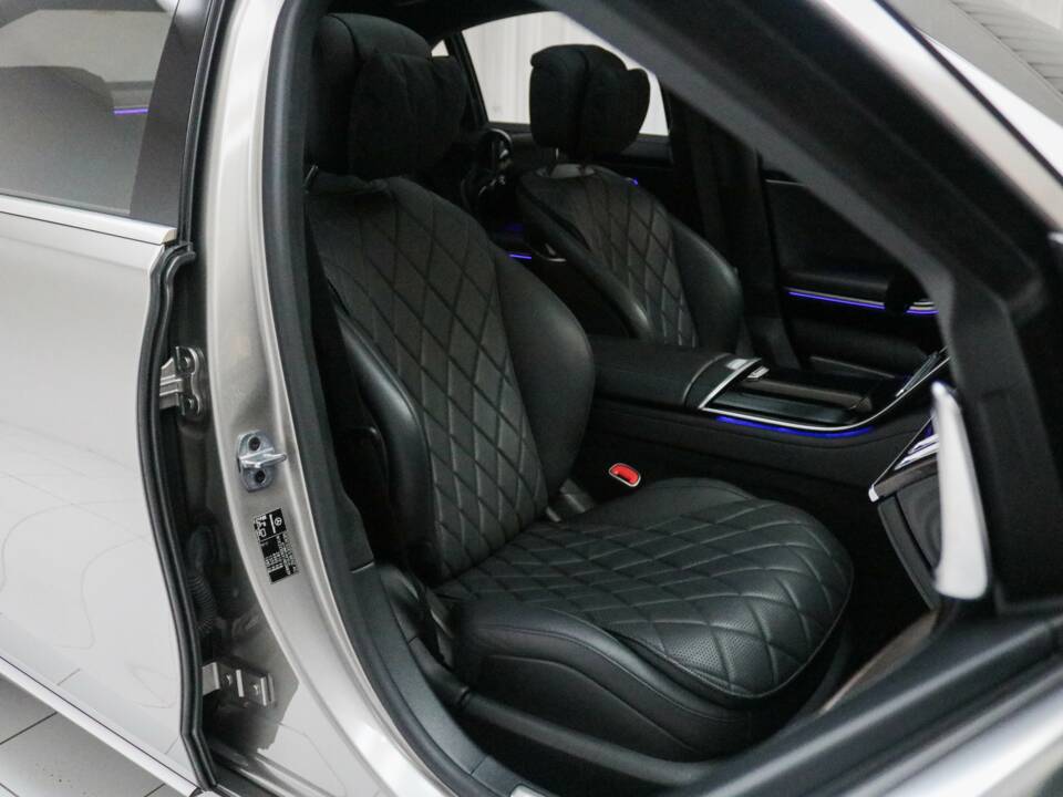 Bild 10/22 von Mercedes-Benz S 500 4MATIC (2021)