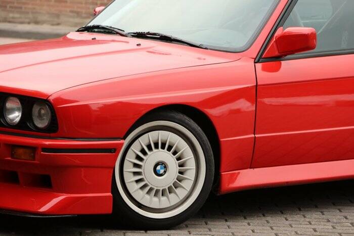 Image 4/6 of BMW M3 (1988)