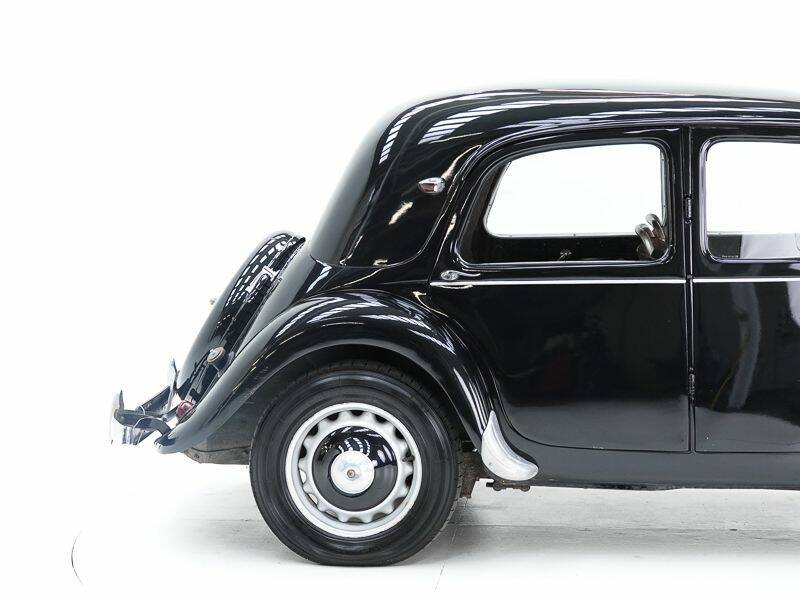 Immagine 12/15 di Citroën Traction Avant 11 BL (1947)