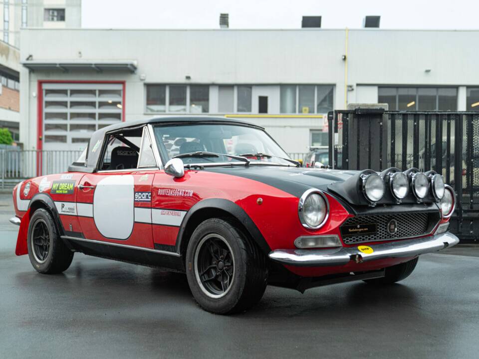 Imagen 3/50 de FIAT 124 Sport Coupe (1974)