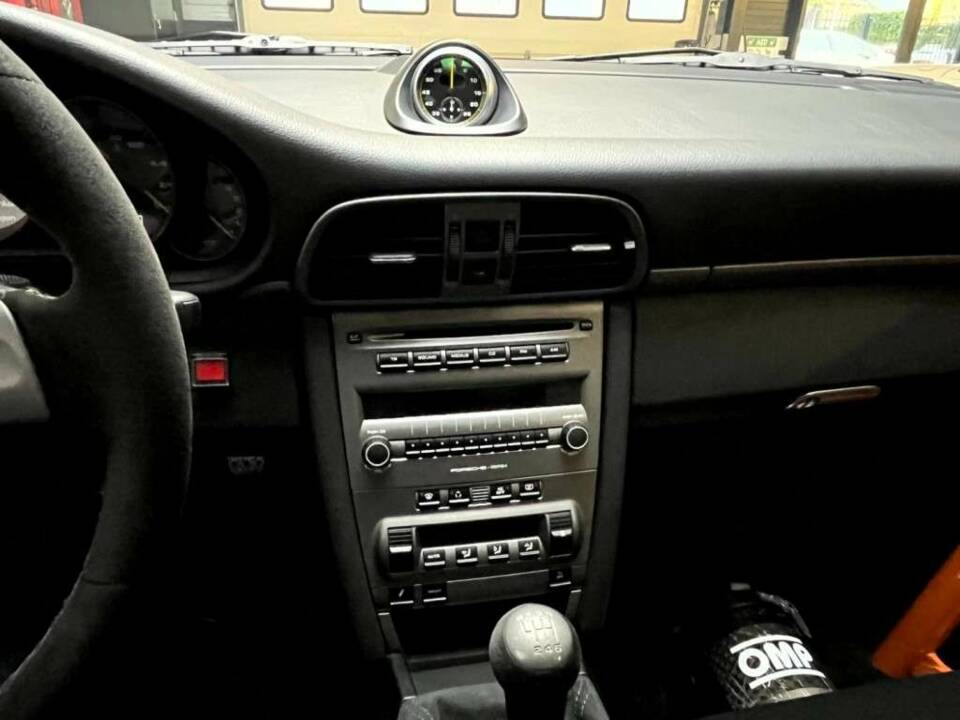 Bild 21/50 von Porsche 911 GT3 RS (2008)