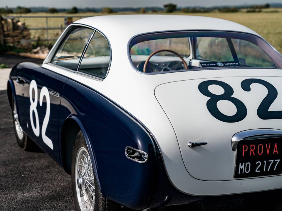 Image 49/61 of Ferrari 225 S (1952)